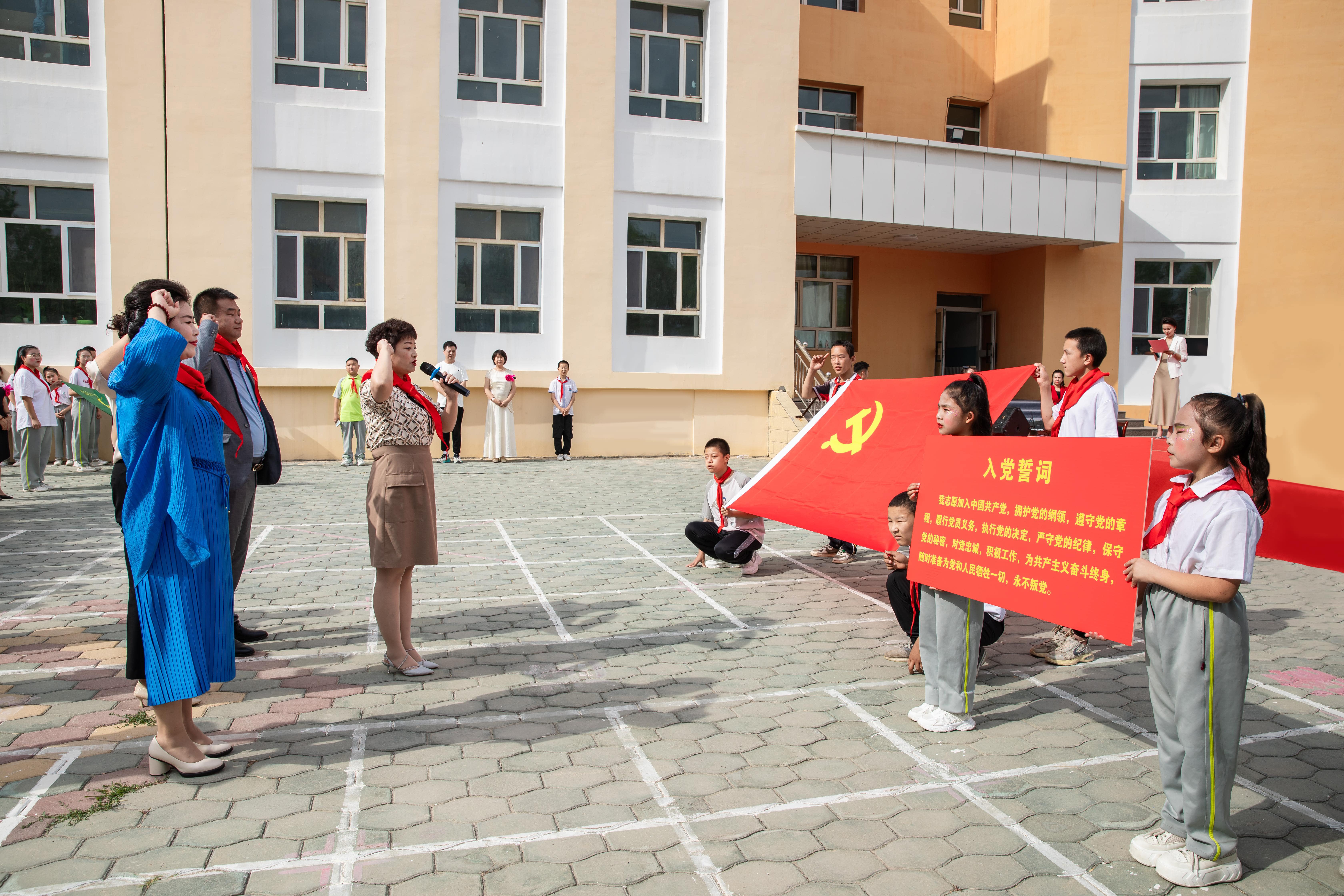 第251所 新疆昌吉州玛纳斯县北五岔镇华体会官方网页版-华体会(中国)
王俊英学校