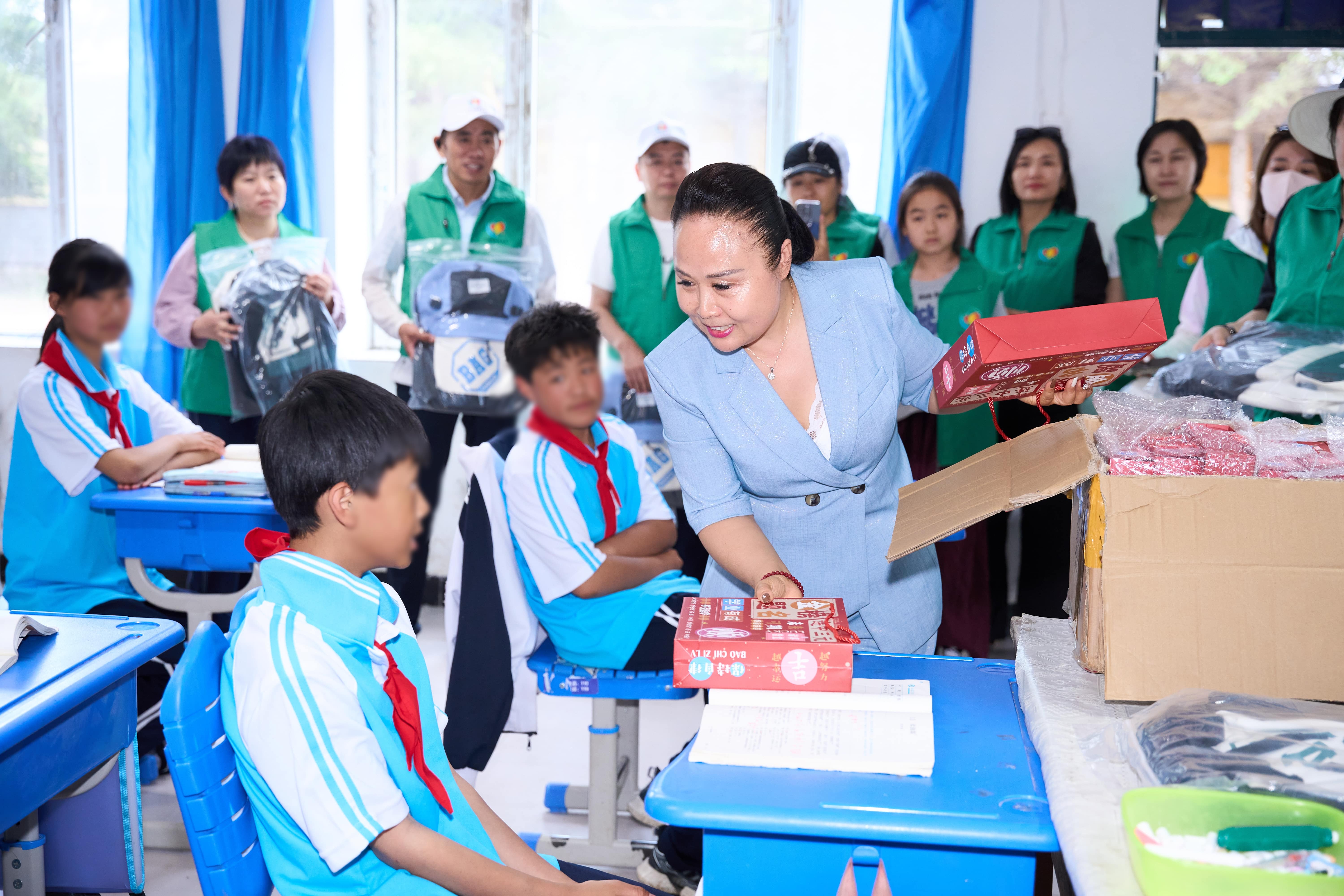 第254所 黑龙江巴彦县黑山镇民乐村华体会官方网页版-华体会(中国)
侯玉霞学校 第254所 黑龙江巴彦县黑山镇民乐村华体会官方网页版-华体会(中国)
侯玉霞学校