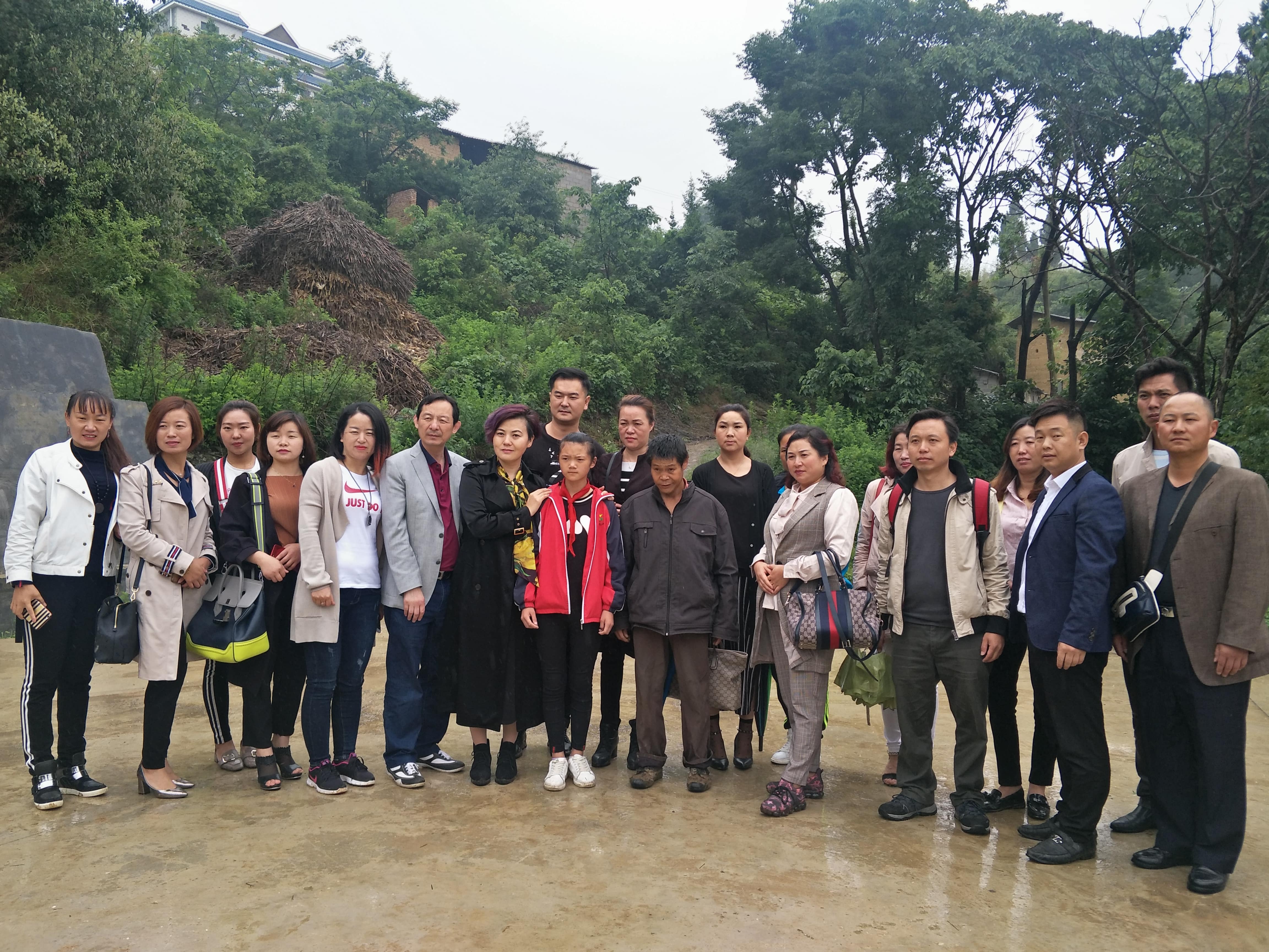 第152所 石林彝族自治县路美邑中心学校路美邑华体会官方网页版-华体会(中国)
李凤莲小学